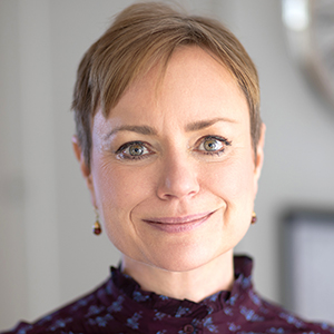 Head shot of Tracey Poole smiling into camera